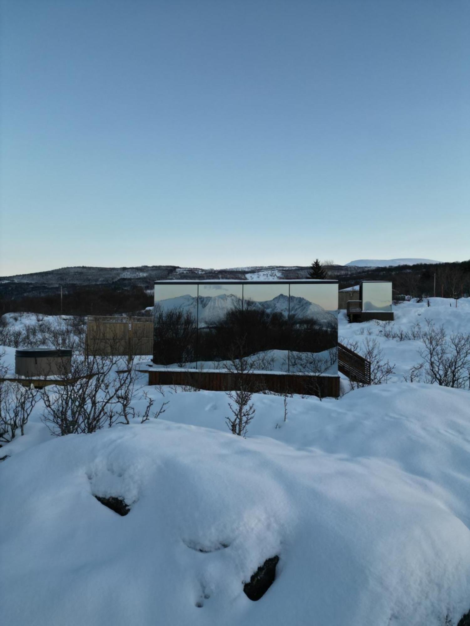 Wonderinn Arctic Utstrand Exteriér fotografie