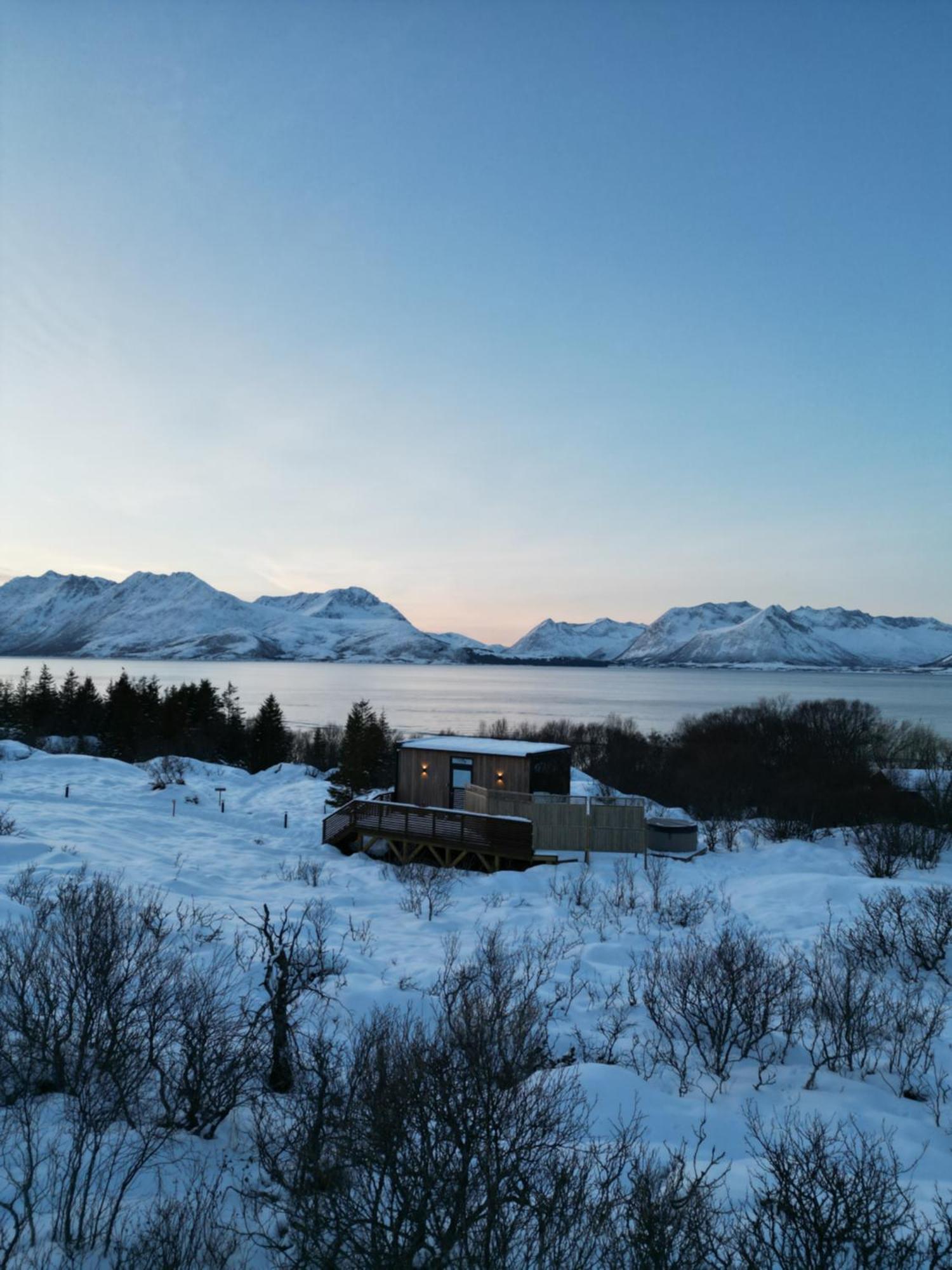 Wonderinn Arctic Utstrand Exteriér fotografie