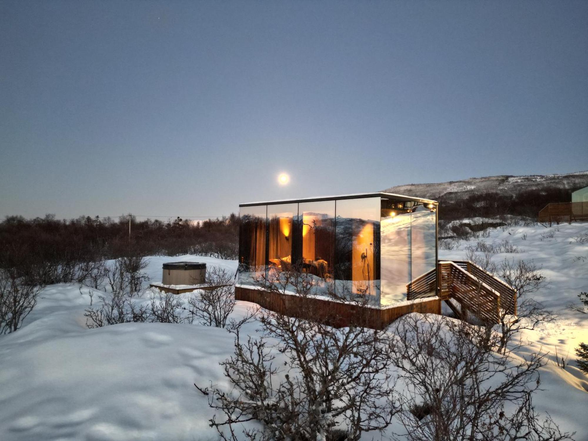 Wonderinn Arctic Utstrand Exteriér fotografie